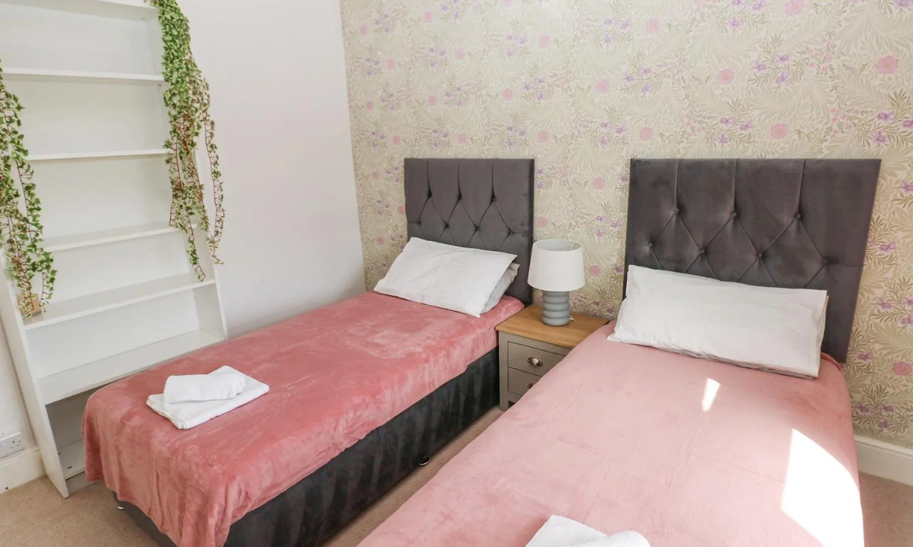 Burry House Villa Swansea